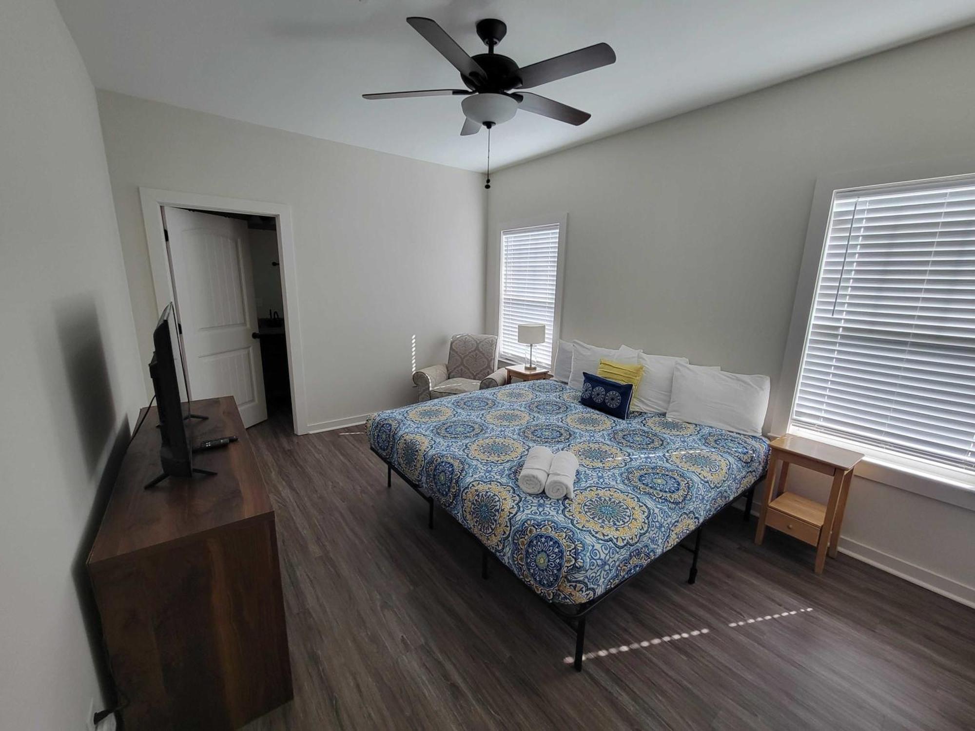 Beach Flow Bungalow-Mins To Downtown-Dining-Base Pensacola Eksteriør billede