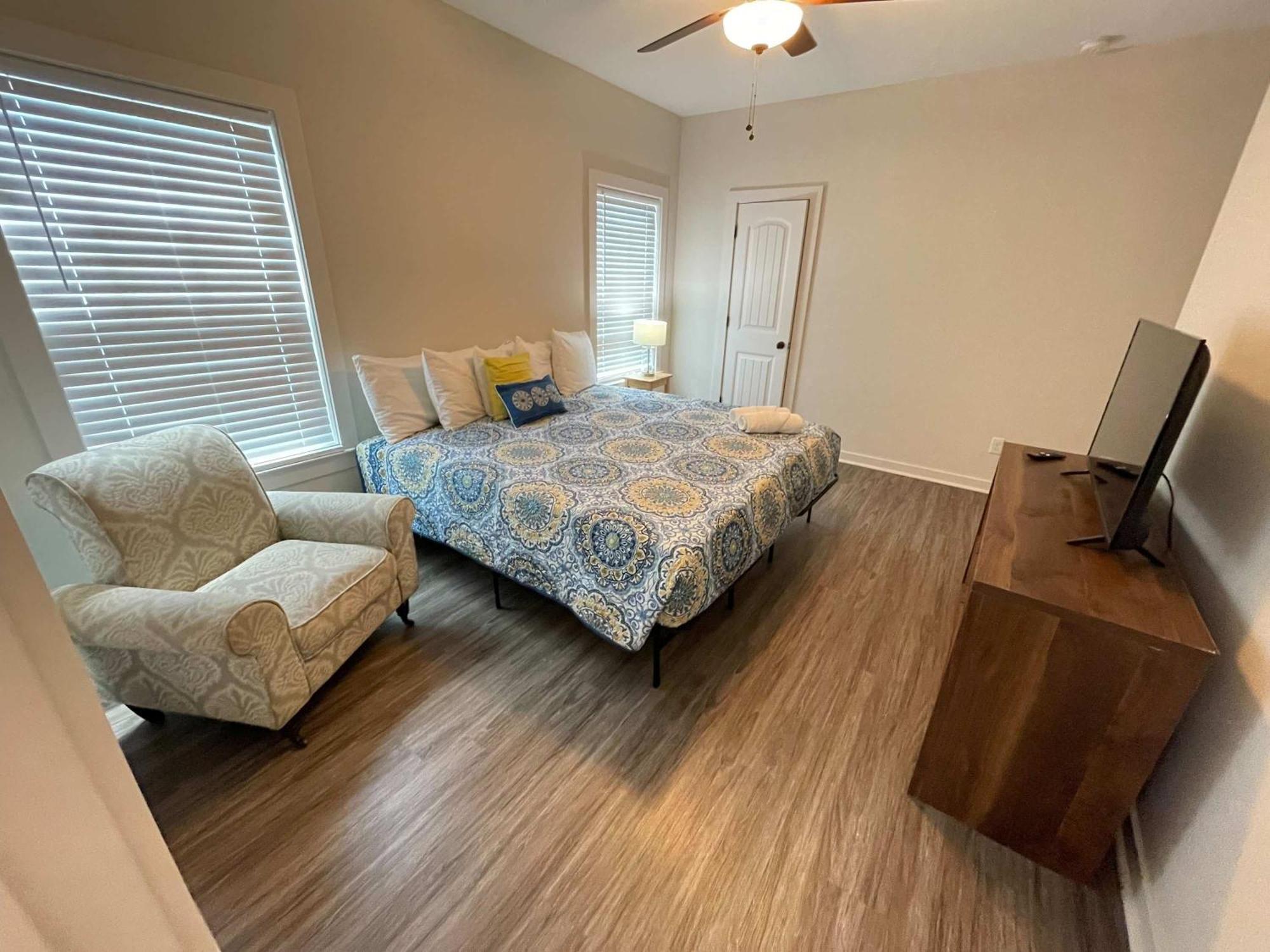 Beach Flow Bungalow-Mins To Downtown-Dining-Base Pensacola Eksteriør billede