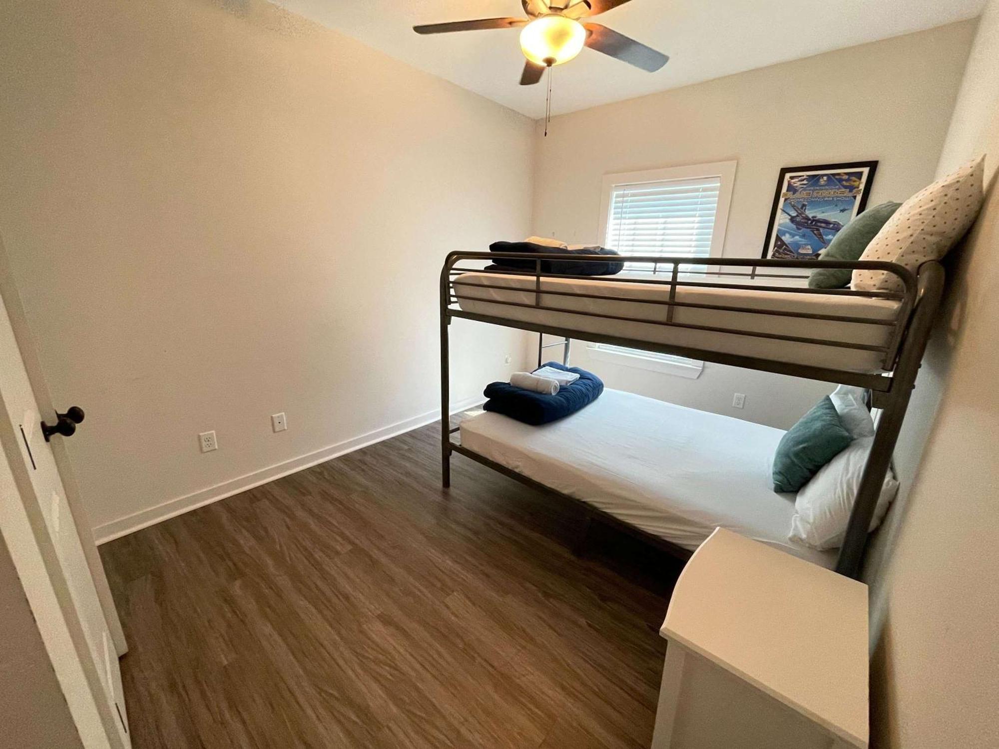 Beach Flow Bungalow-Mins To Downtown-Dining-Base Pensacola Eksteriør billede
